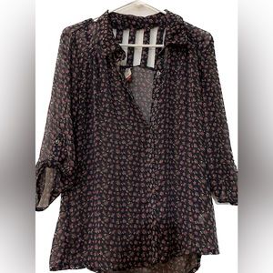 Mid sleeve button down/ blouse